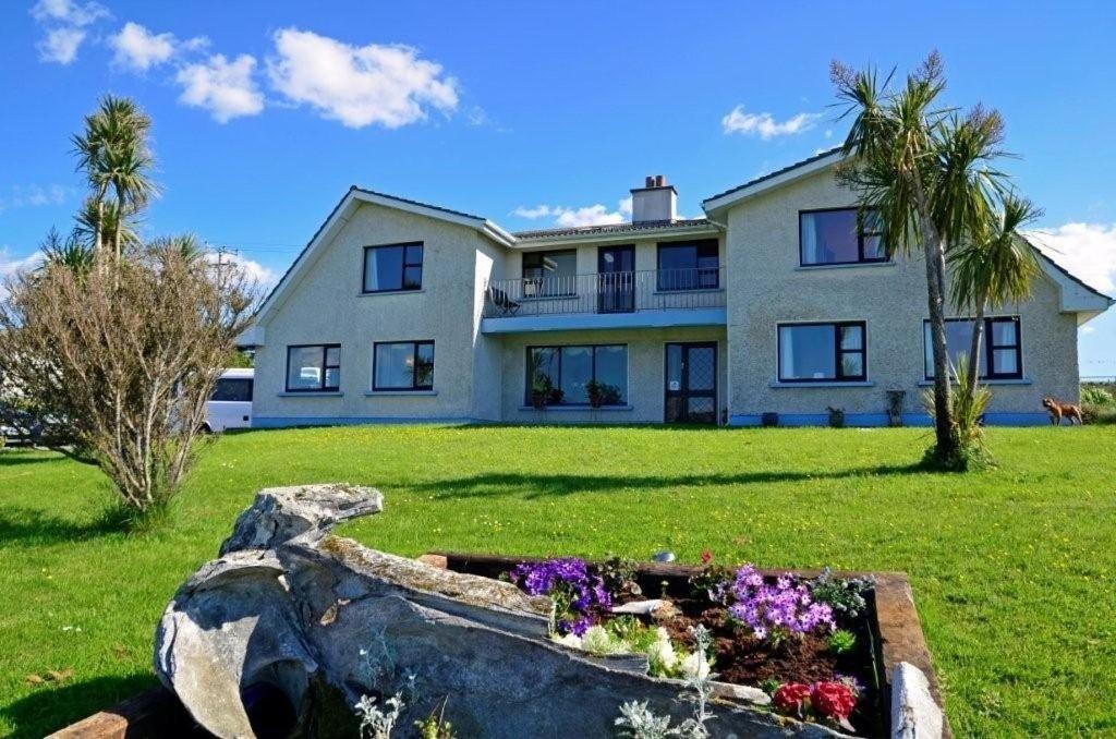 Decourcey'S Hazelbrook Farmhouse B&B Cleggan Exteriör bild